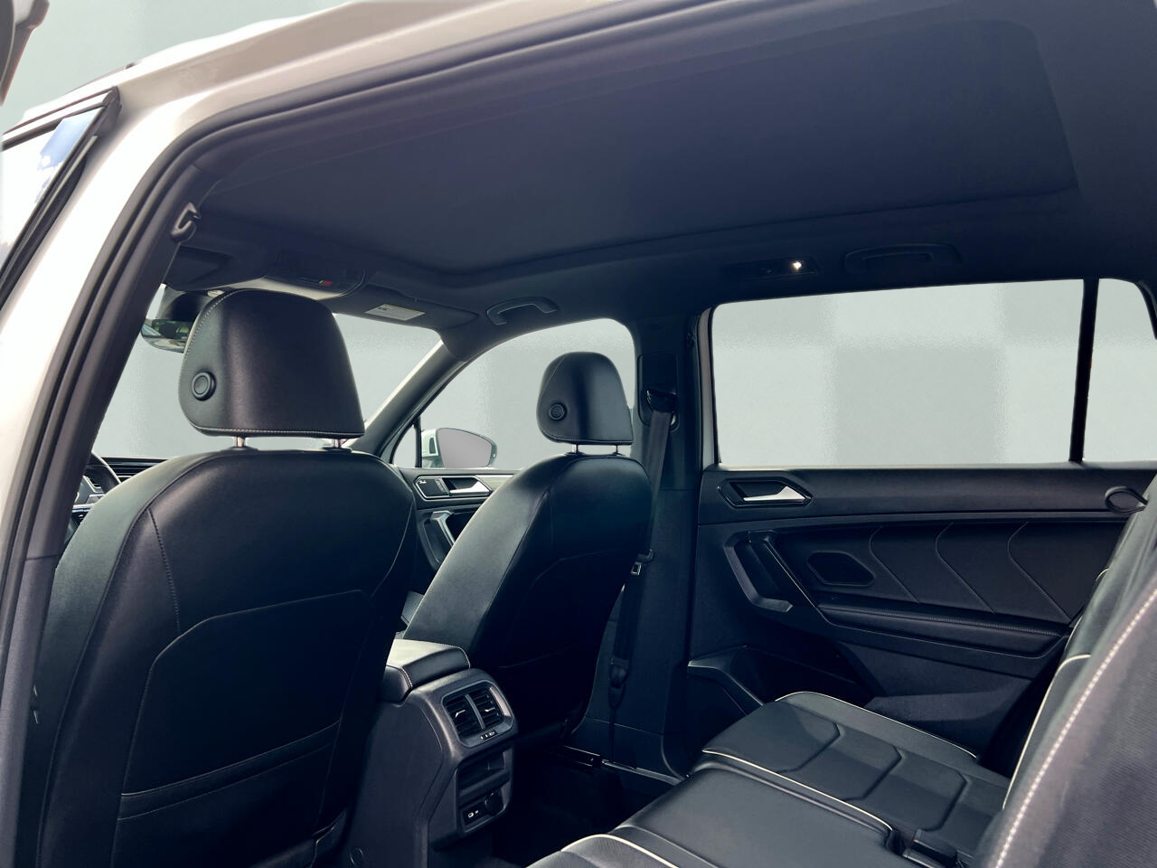 Volkswagen Tiguan SEL R-Line 4MOTION 2022