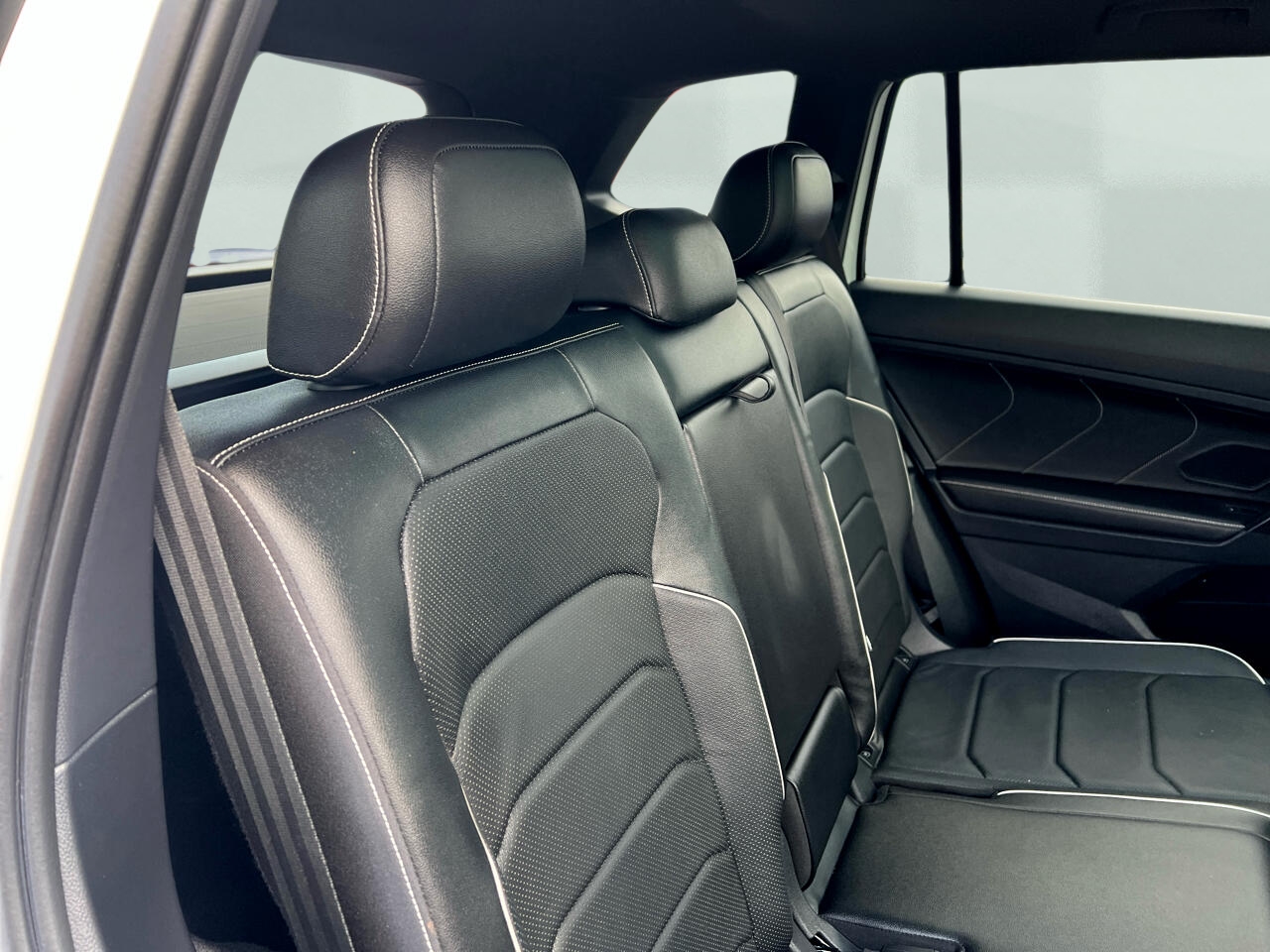 Volkswagen Tiguan SEL R-Line 4MOTION 2022