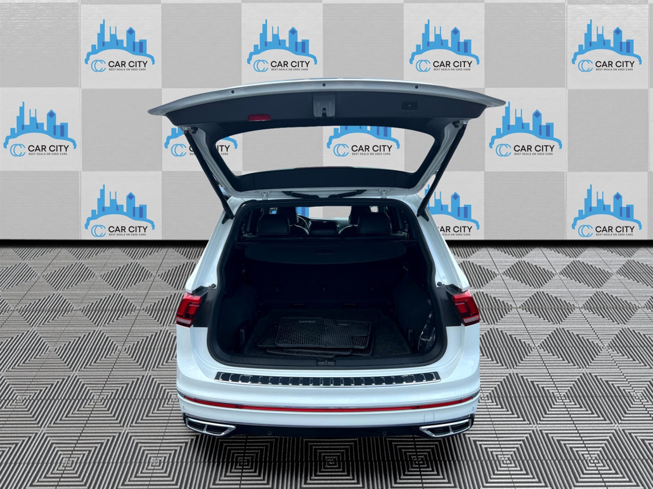 Volkswagen Tiguan SEL R-Line 4MOTION 2022