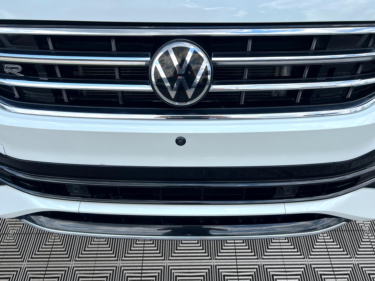 Volkswagen Tiguan SEL R-Line 4MOTION 2022