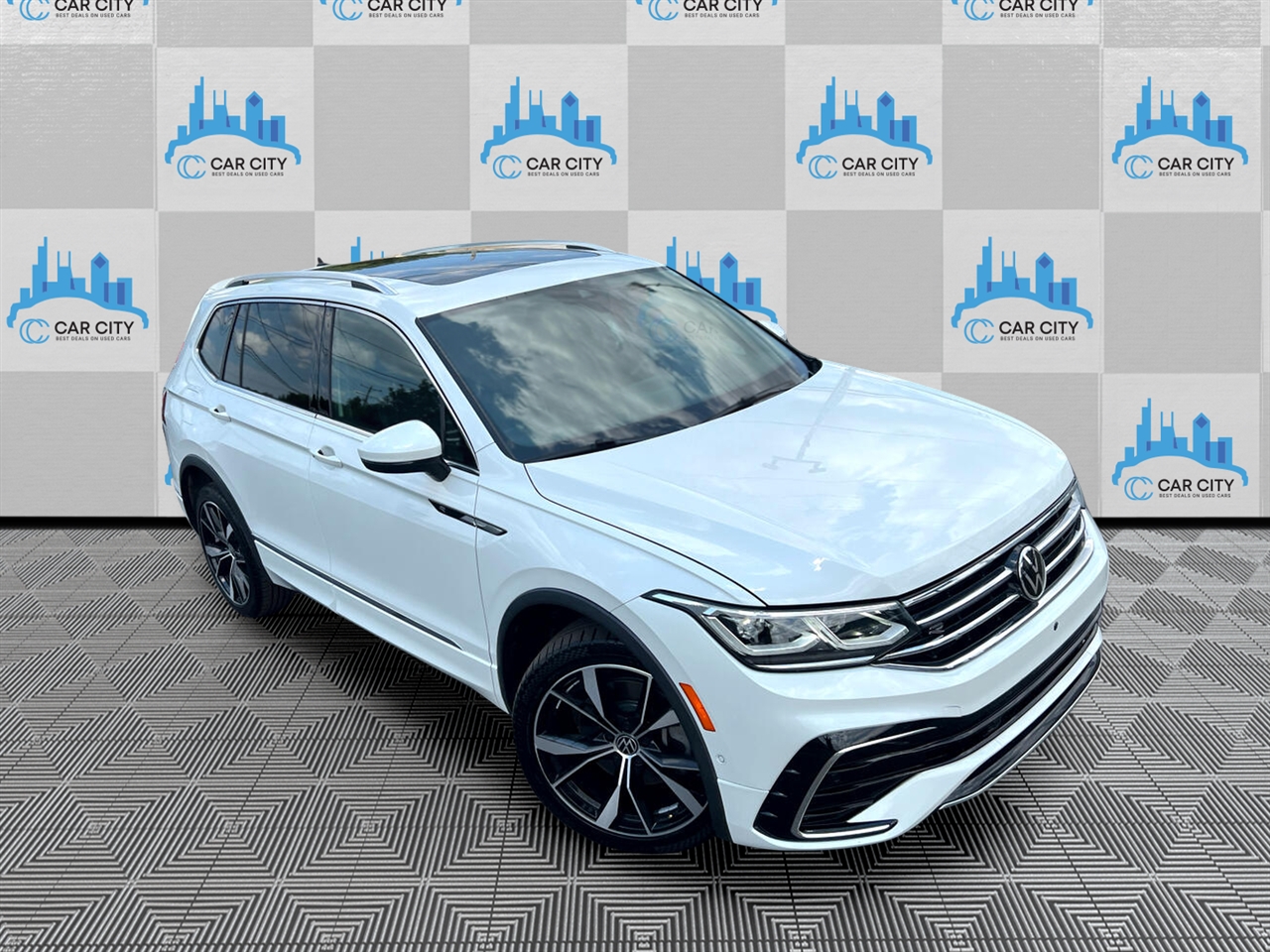 Volkswagen Tiguan SEL R-Line 4MOTION 2022