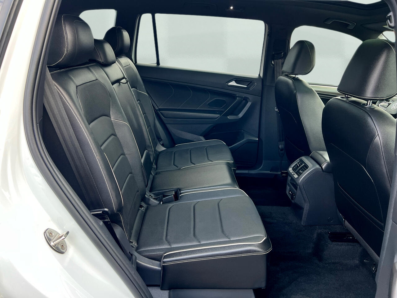 Volkswagen Tiguan SEL R-Line 4MOTION 2022
