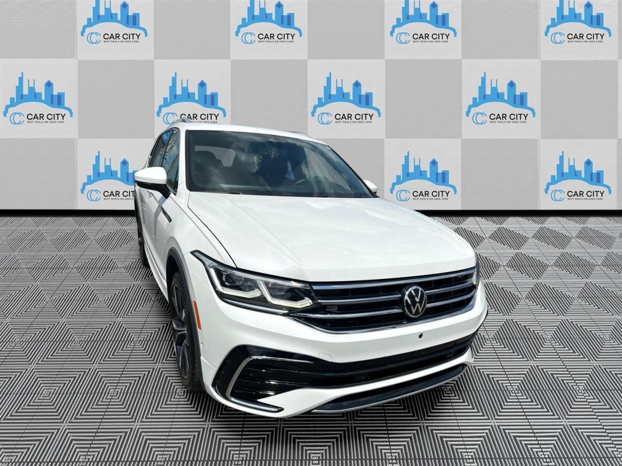 Volkswagen Tiguan SEL R-Line 4MOTION 2022