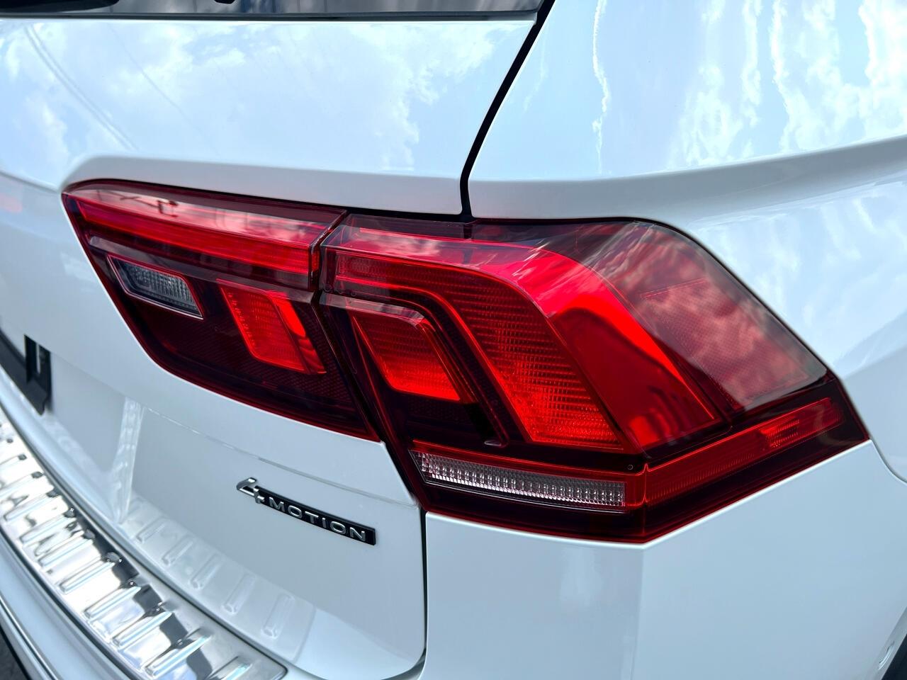 Volkswagen Tiguan SEL R-Line 4MOTION 2022