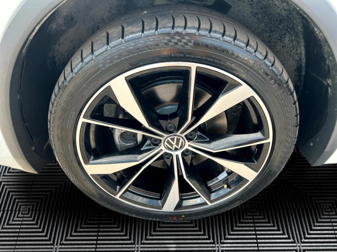 Volkswagen Tiguan SEL R-Line 4MOTION 2022