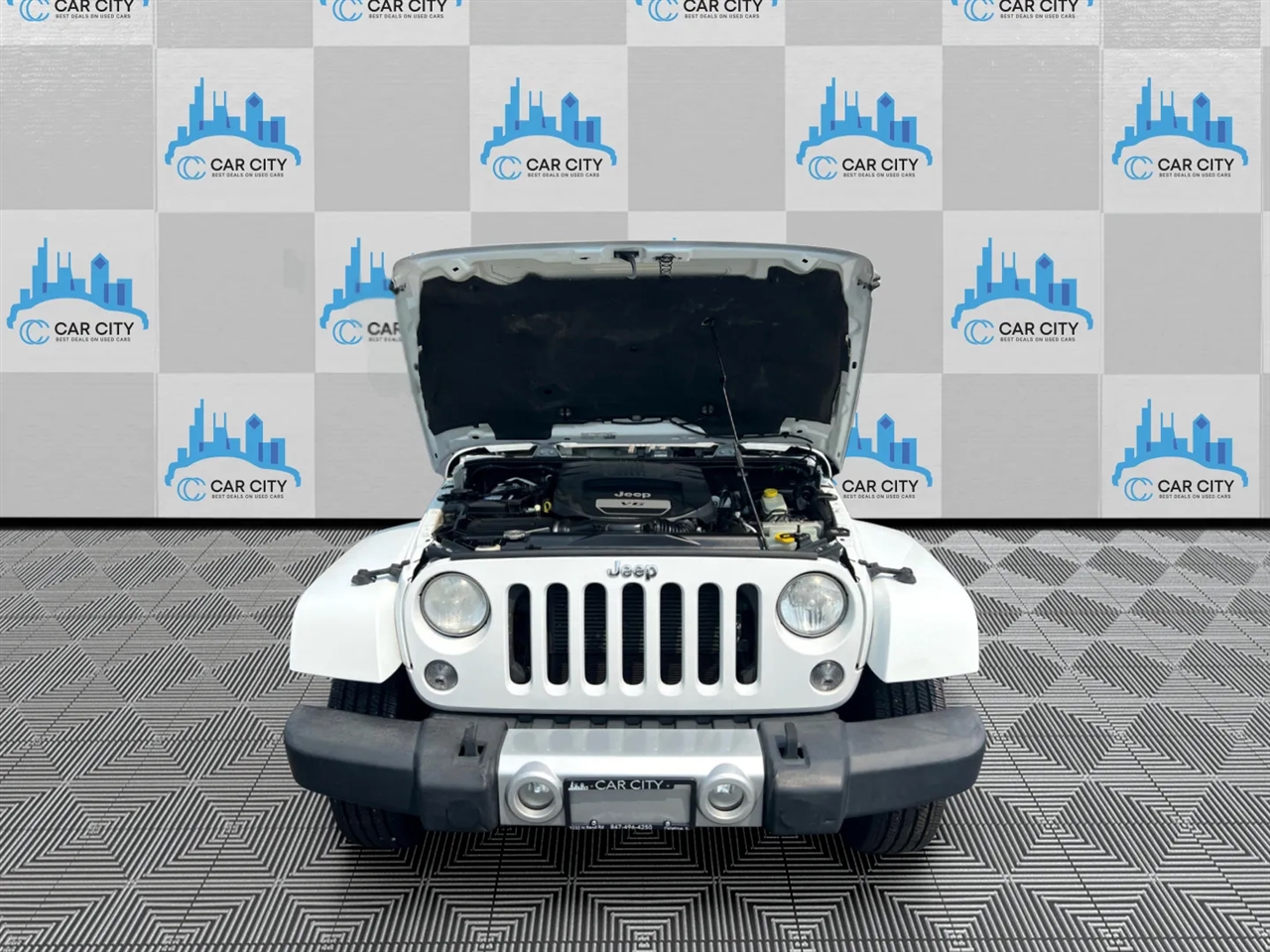 Jeep Wrangler Unlimited Sahara 4WD 2015