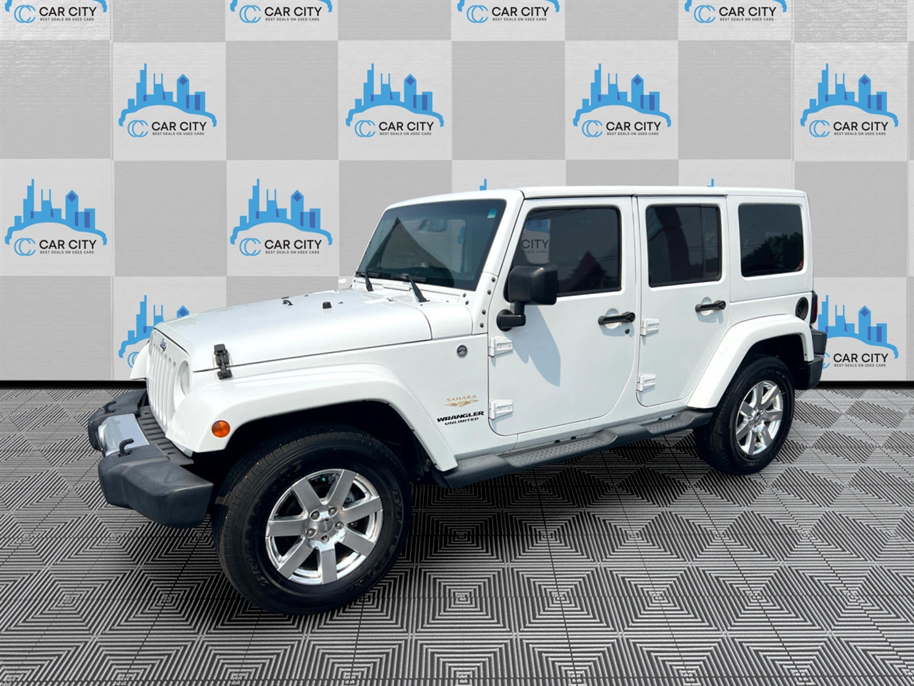 Jeep Wrangler Unlimited Sahara 4WD 2015