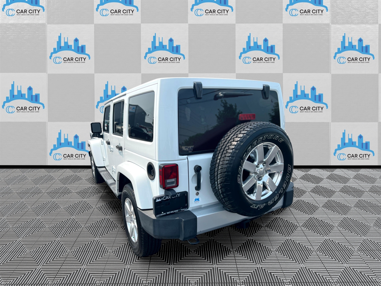 Jeep Wrangler Unlimited Sahara 4WD 2015