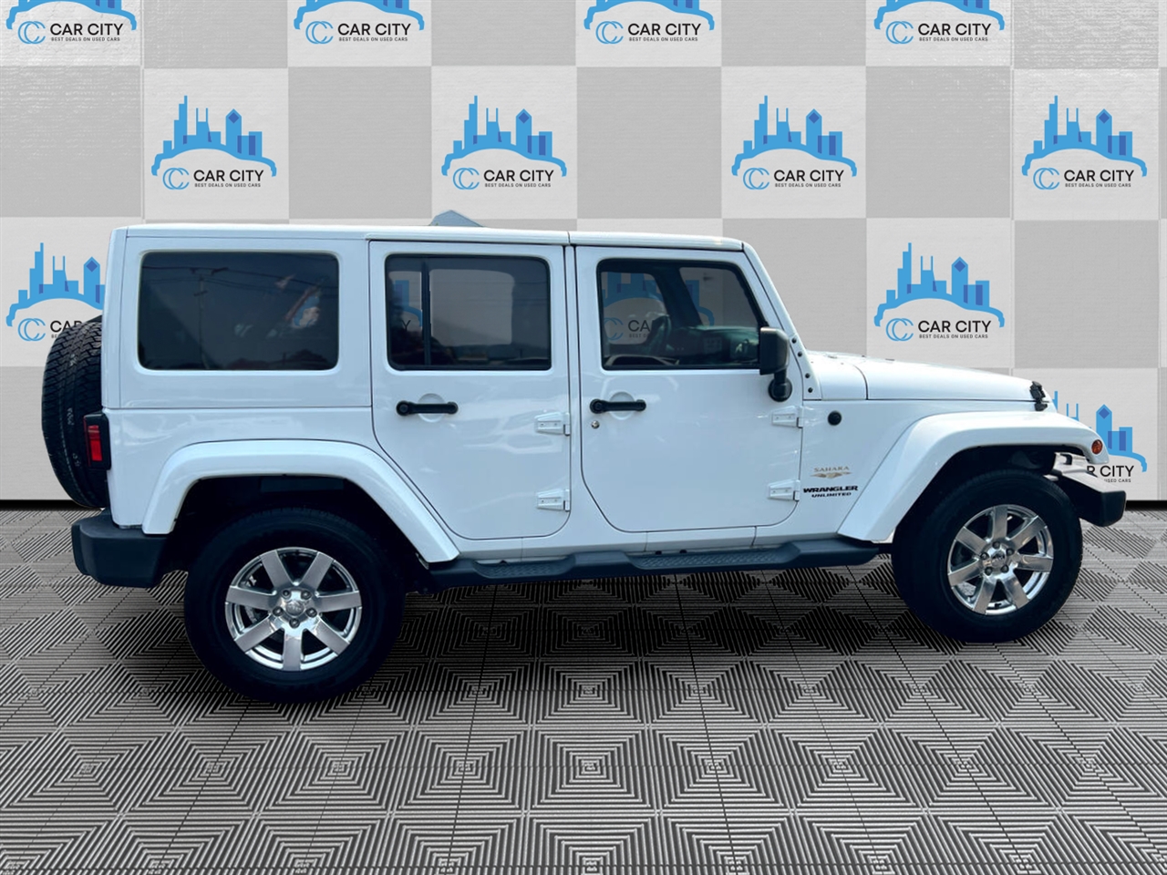 Jeep Wrangler Unlimited Sahara 4WD 2015