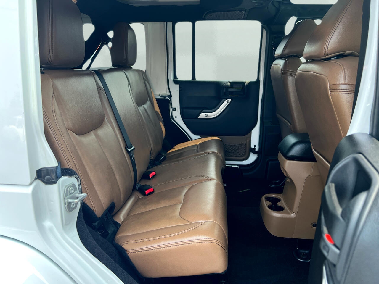 Jeep Wrangler Unlimited Sahara 4WD 2015