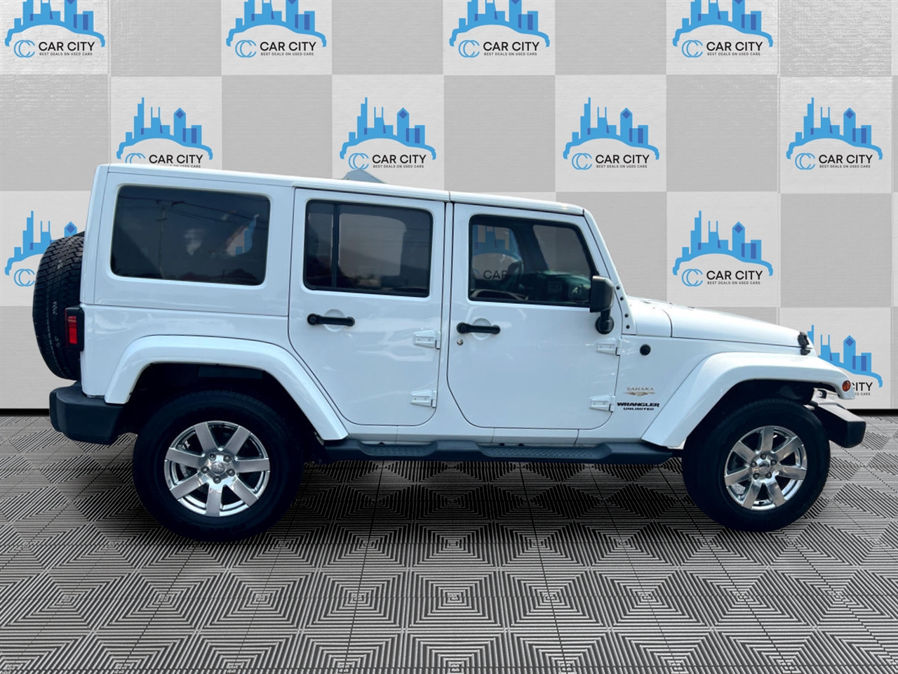 Jeep Wrangler Unlimited Sahara 4WD 2015