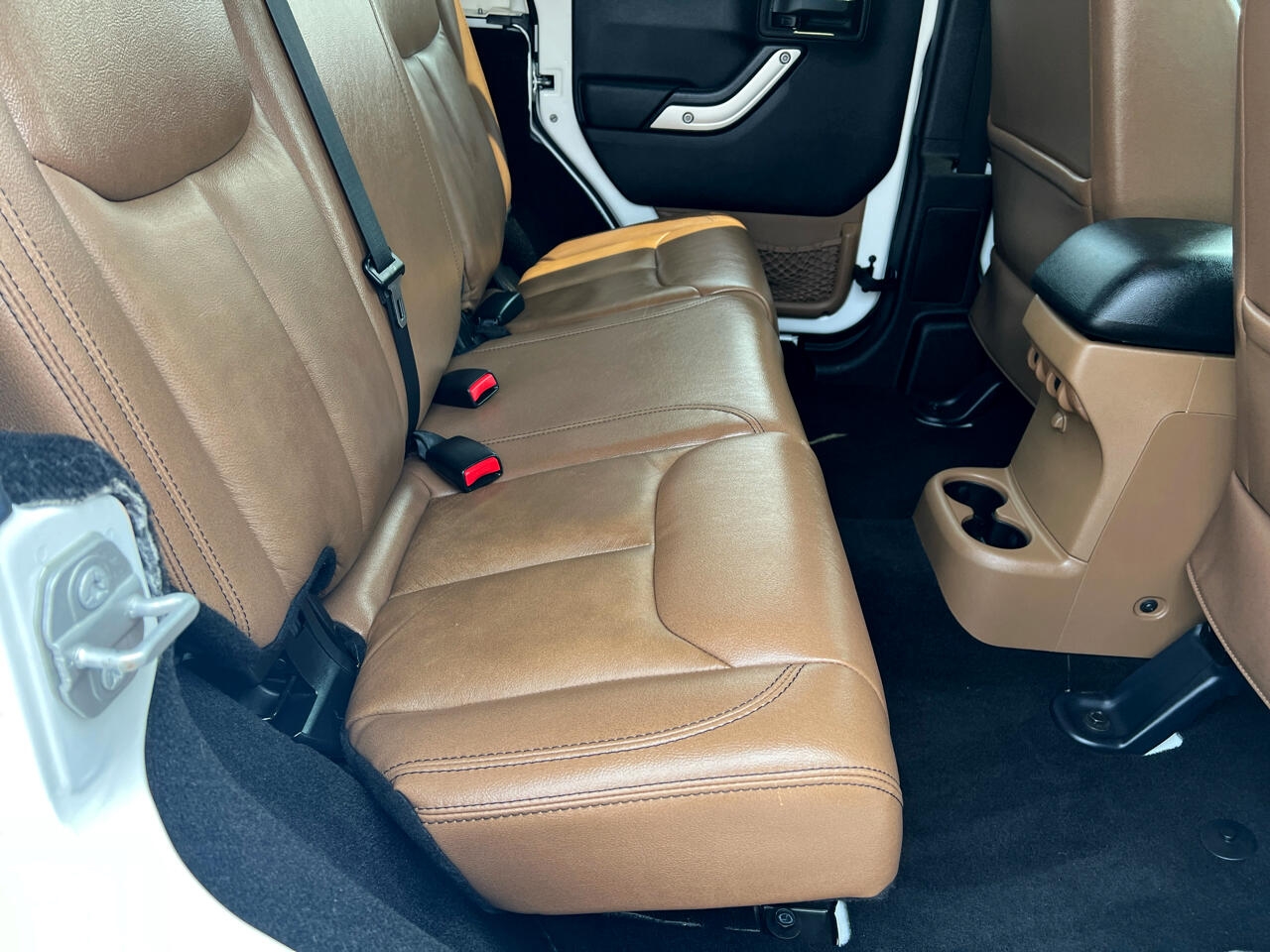 Jeep Wrangler Unlimited Sahara 4WD 2015