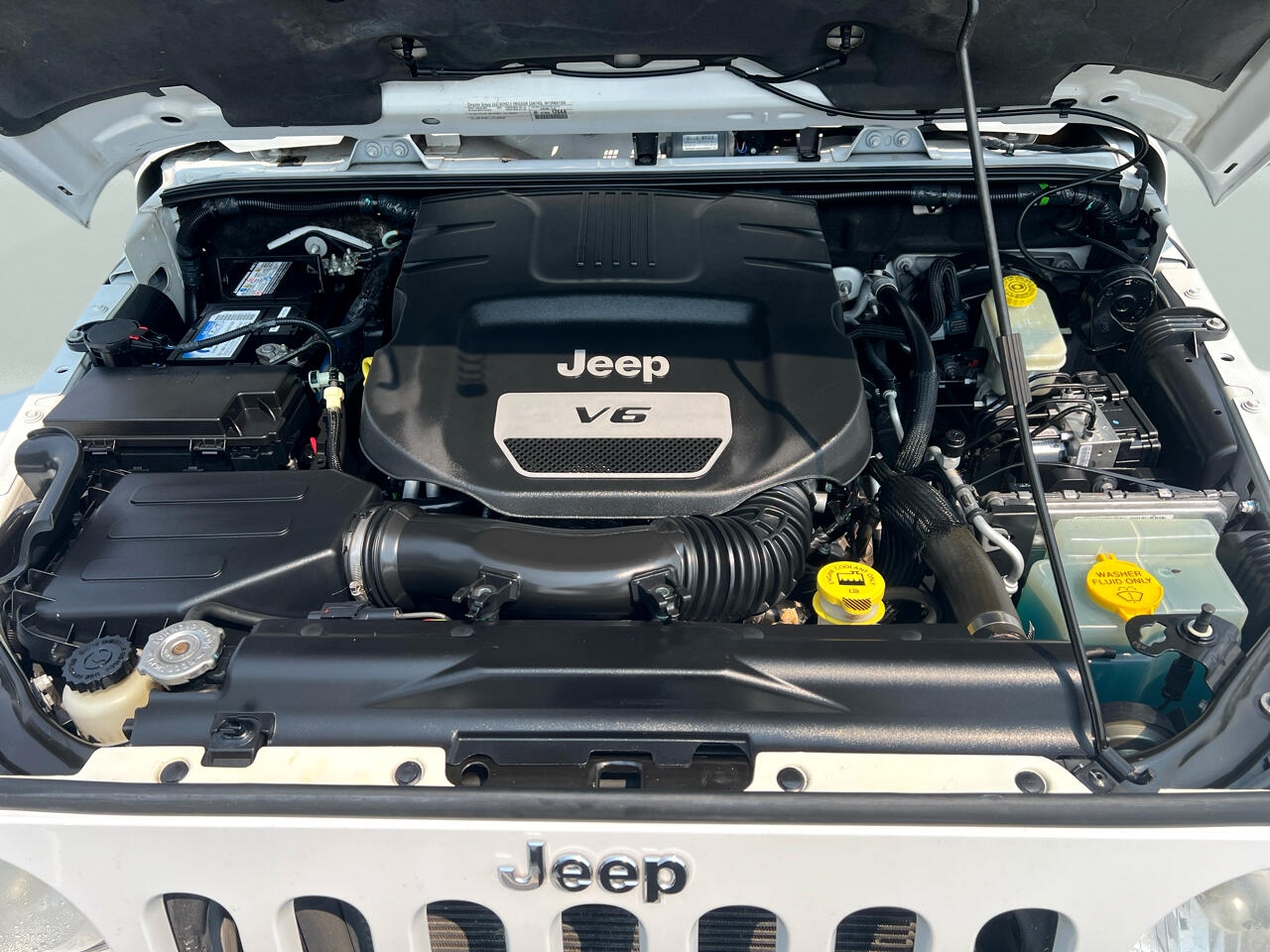 Jeep Wrangler Unlimited Sahara 4WD 2015