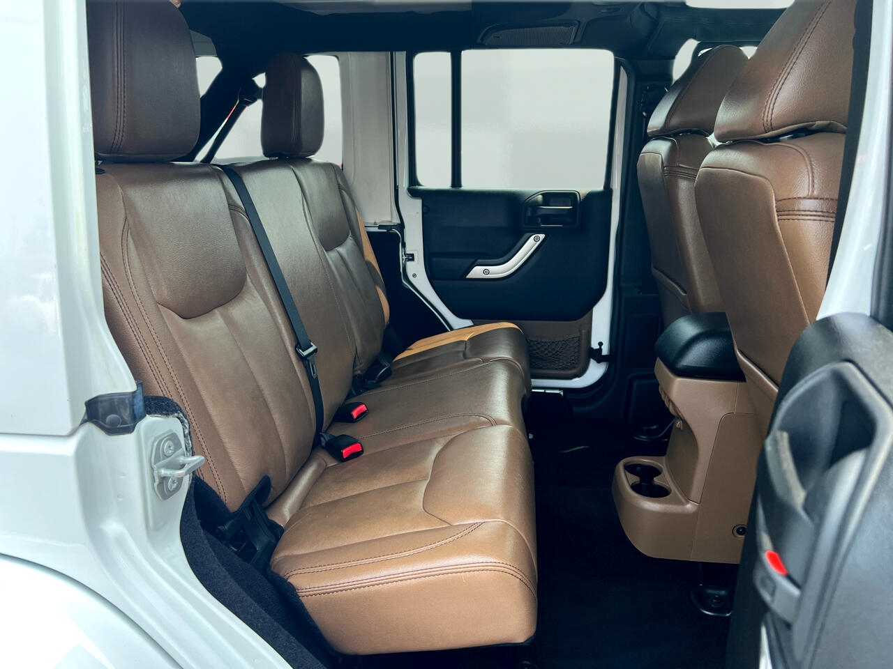 Jeep Wrangler Unlimited Sahara 4WD 2015