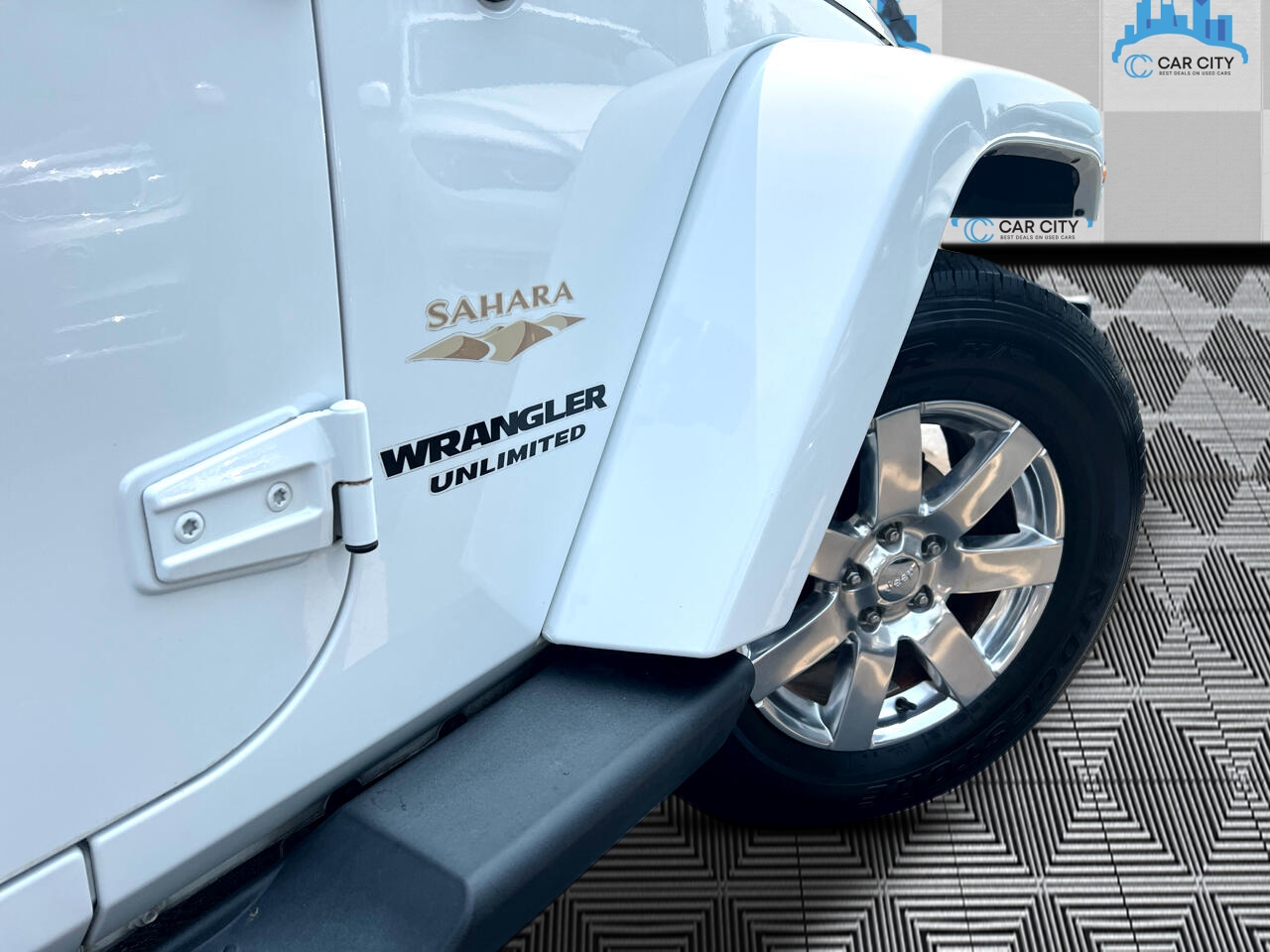 Jeep Wrangler Unlimited Sahara 4WD 2015