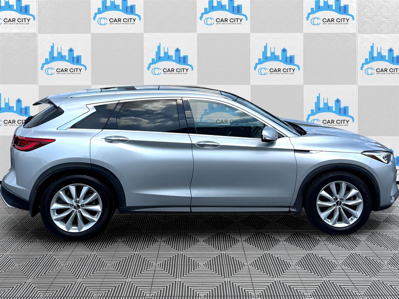 2019 Infiniti QX50 PURE AWD photo 6