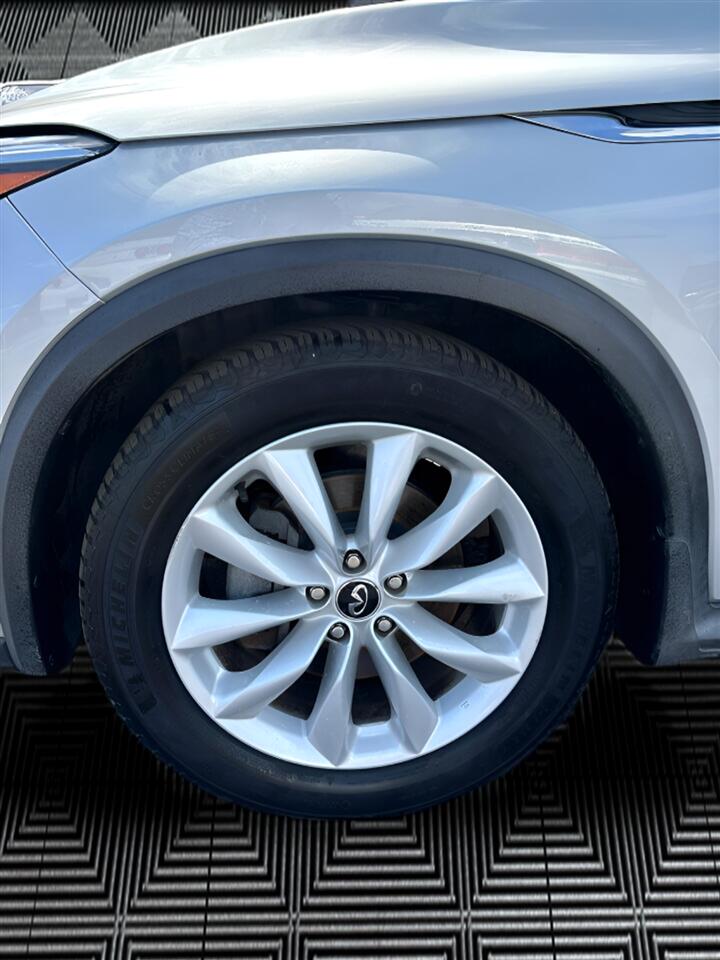 2019 Infiniti QX50 PURE AWD photo 10