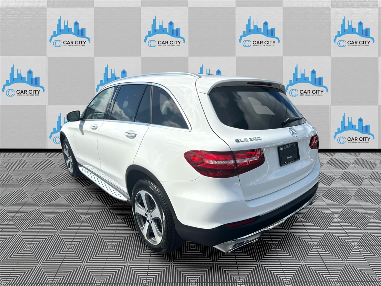 Mercedes-Benz GLC-Class GLC300 4MATIC 2017