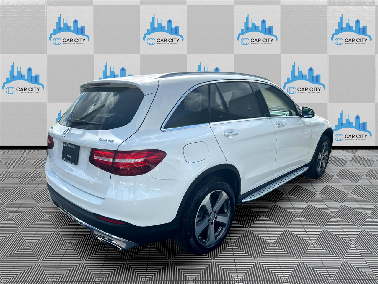 Mercedes-Benz GLC-Class GLC300 4MATIC 2017