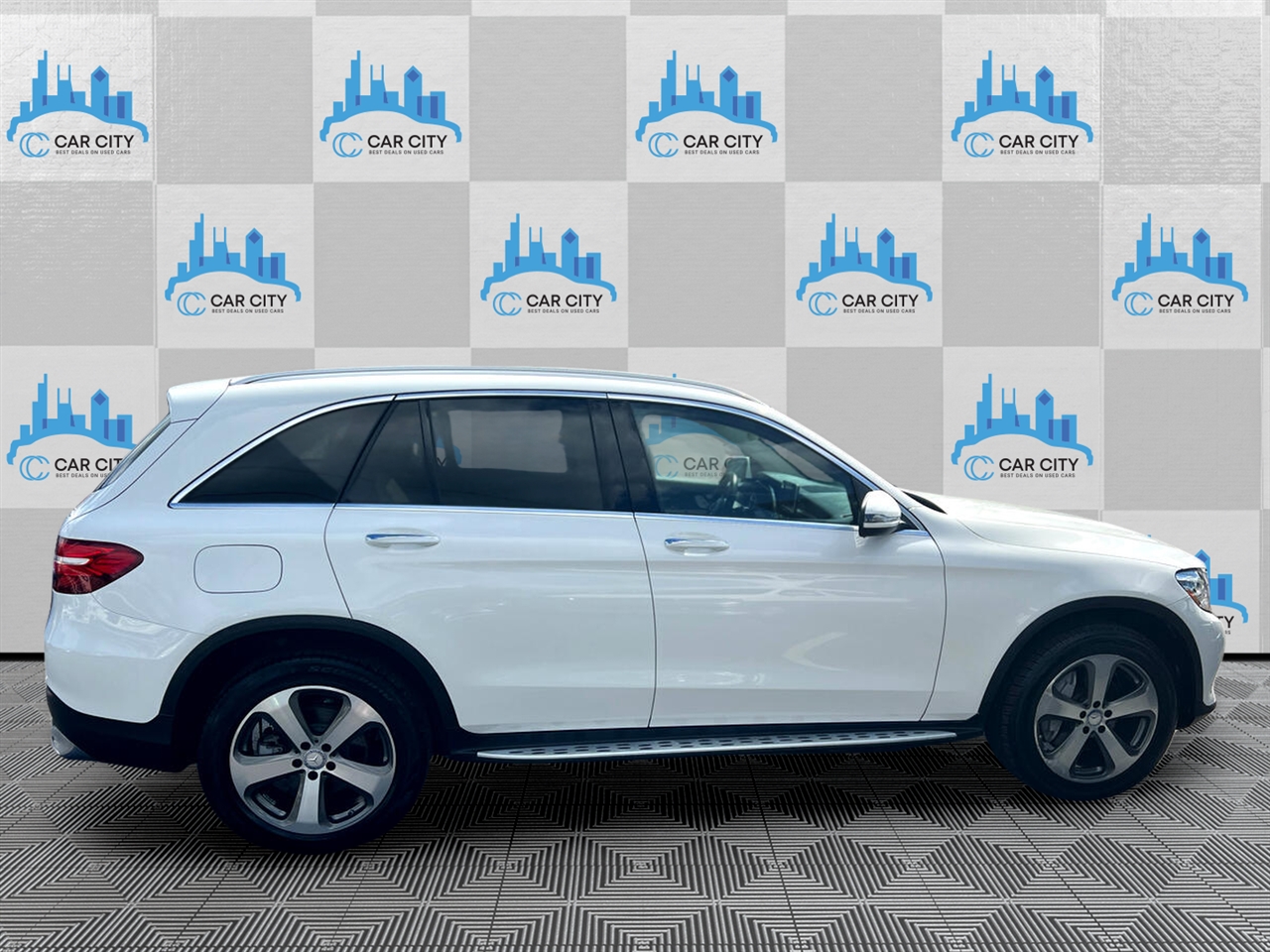 Mercedes-Benz GLC-Class GLC300 4MATIC 2017