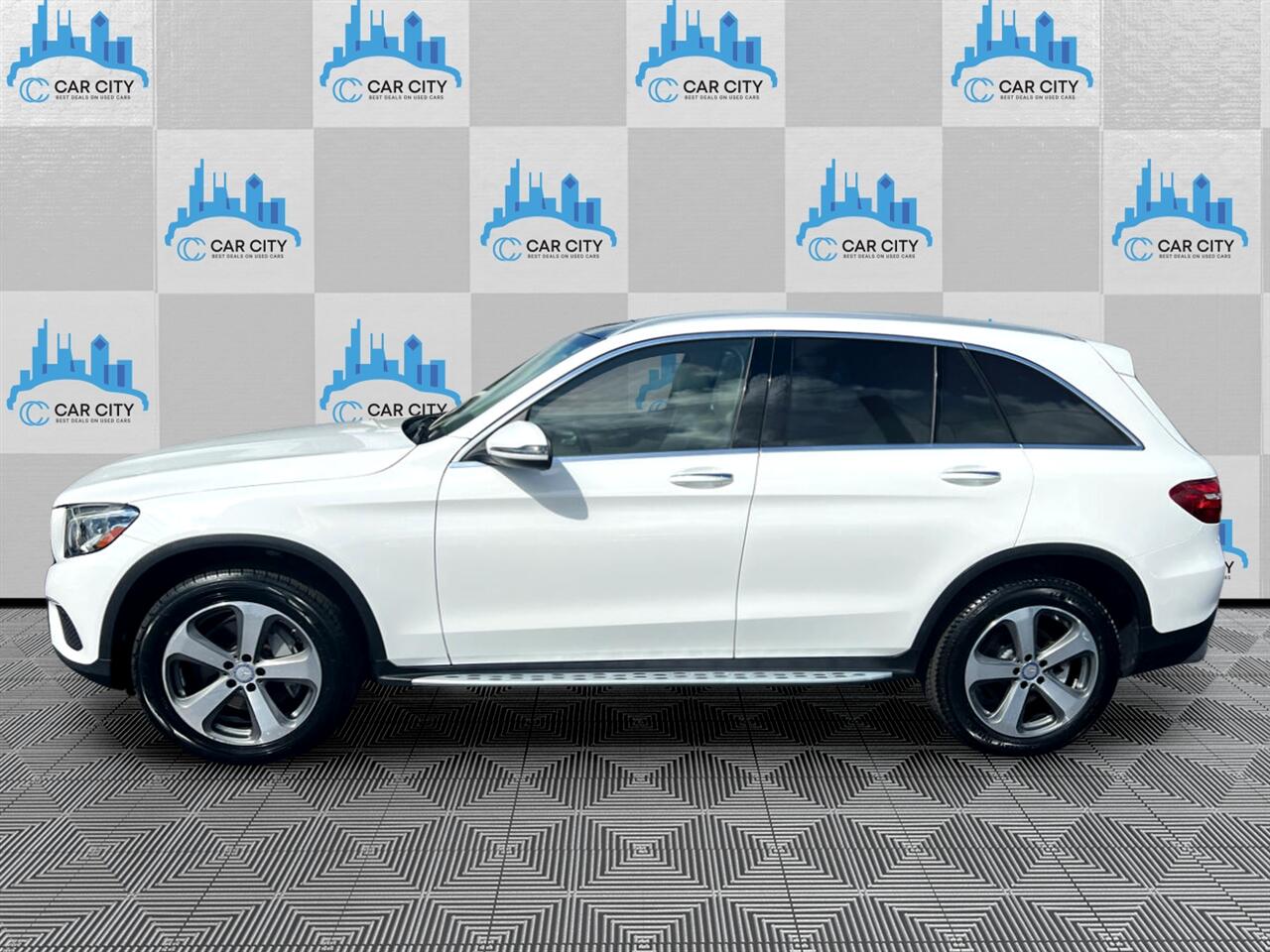 Mercedes-Benz GLC-Class GLC300 4MATIC 2017