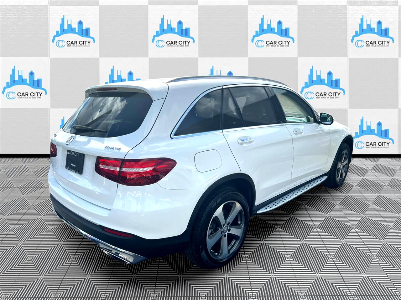 Mercedes-Benz GLC-Class GLC300 4MATIC 2017
