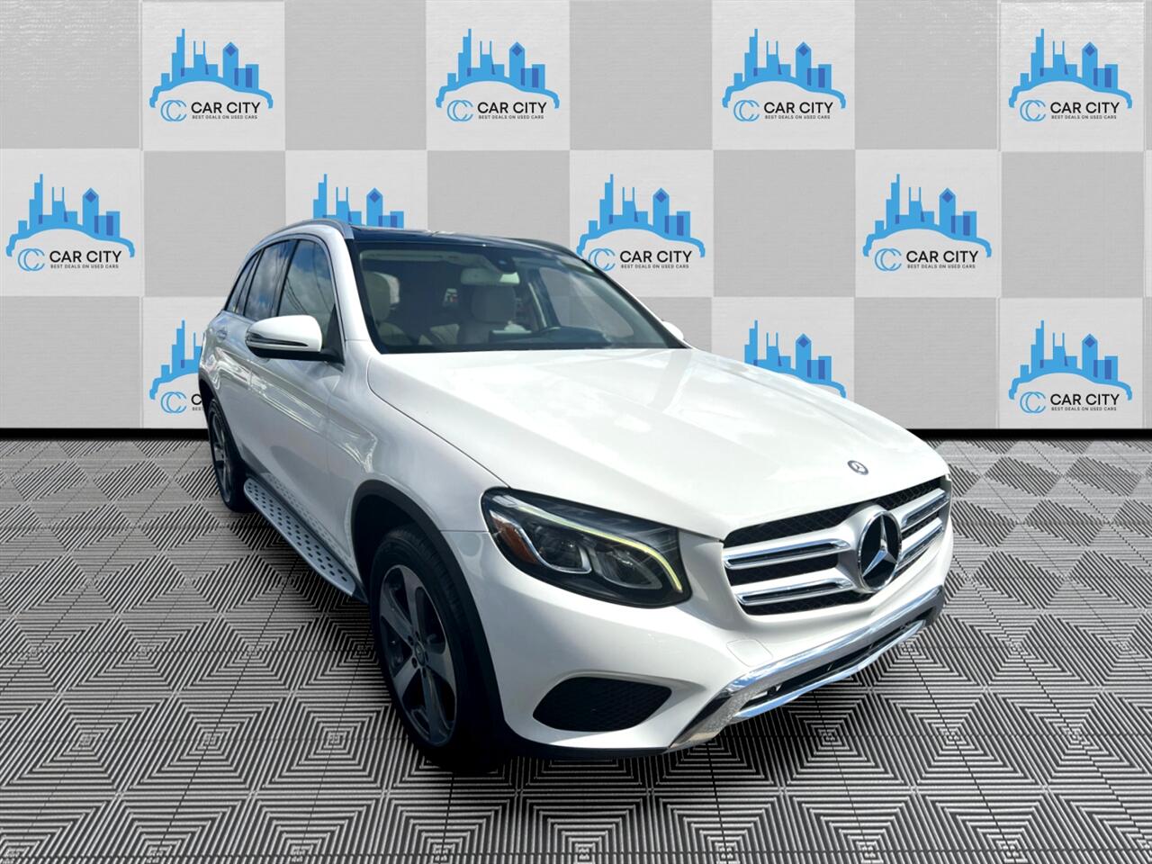 Mercedes-Benz GLC-Class GLC300 4MATIC 2017