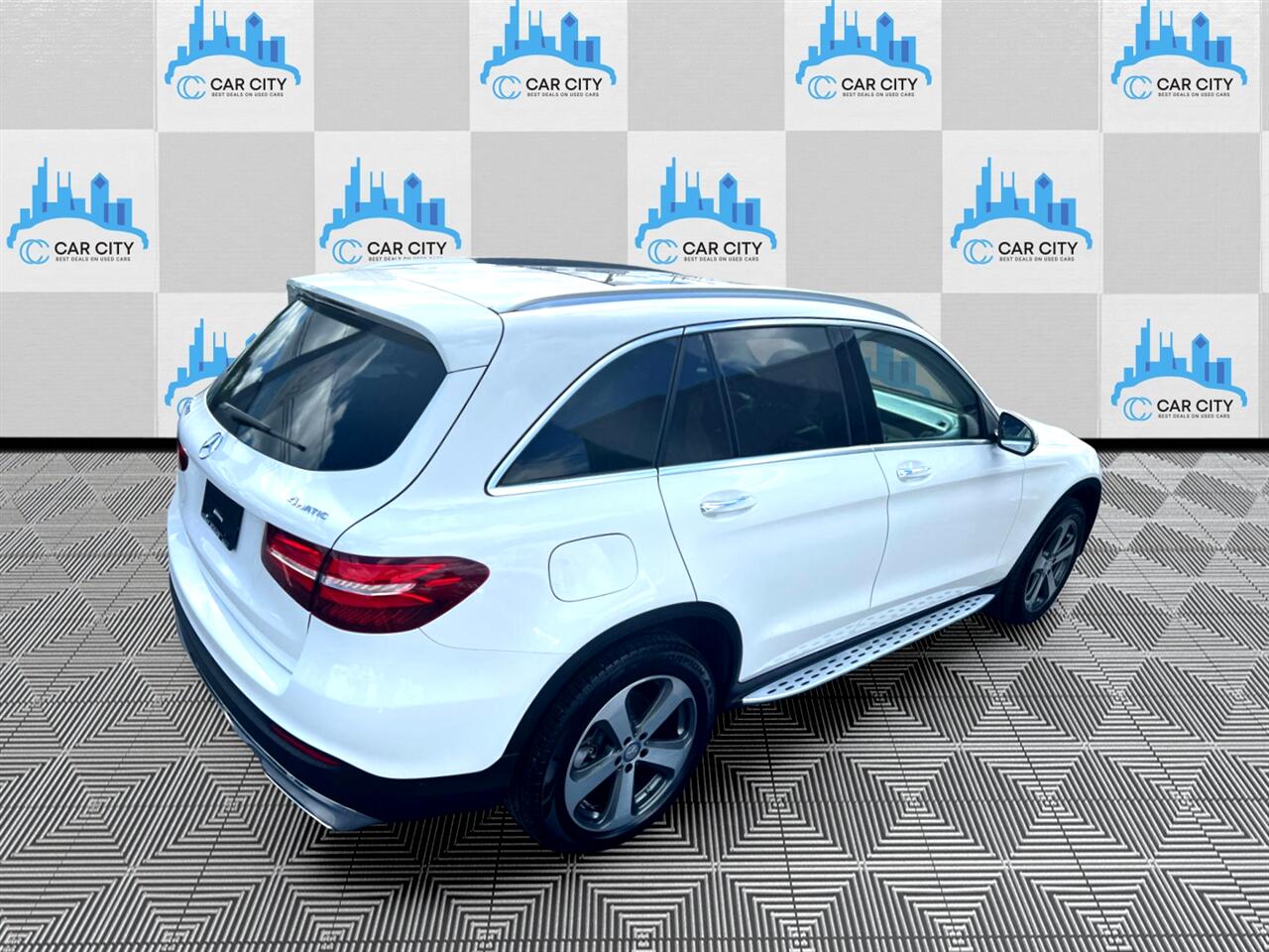 Mercedes-Benz GLC-Class GLC300 4MATIC 2017