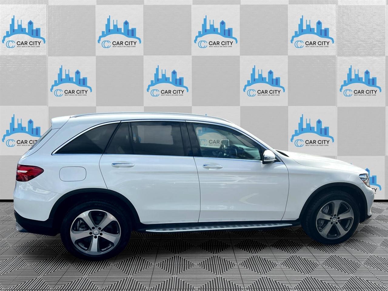 Mercedes-Benz GLC-Class GLC300 4MATIC 2017