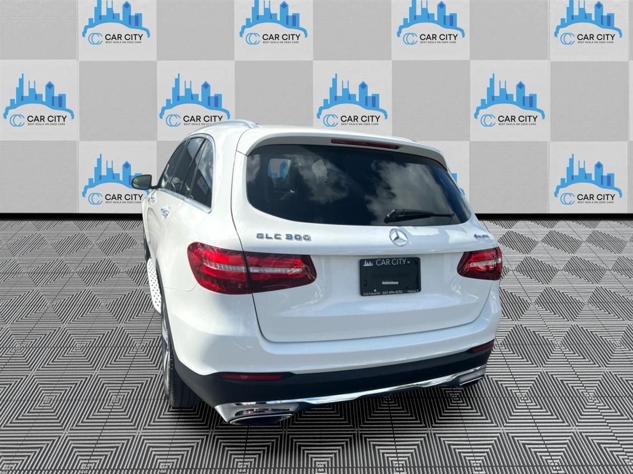 Mercedes-Benz GLC-Class GLC300 4MATIC 2017