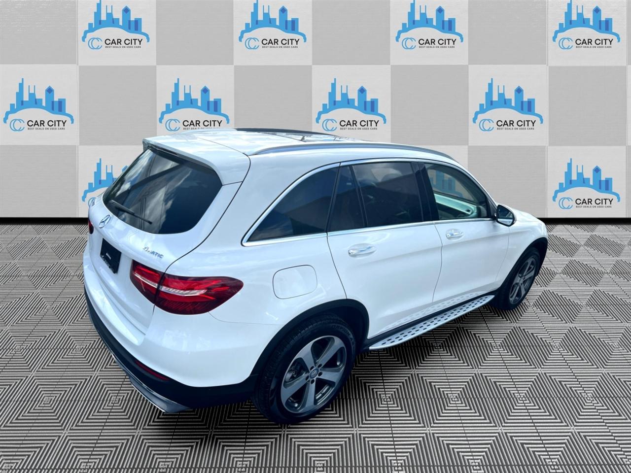 Mercedes-Benz GLC-Class GLC300 4MATIC 2017
