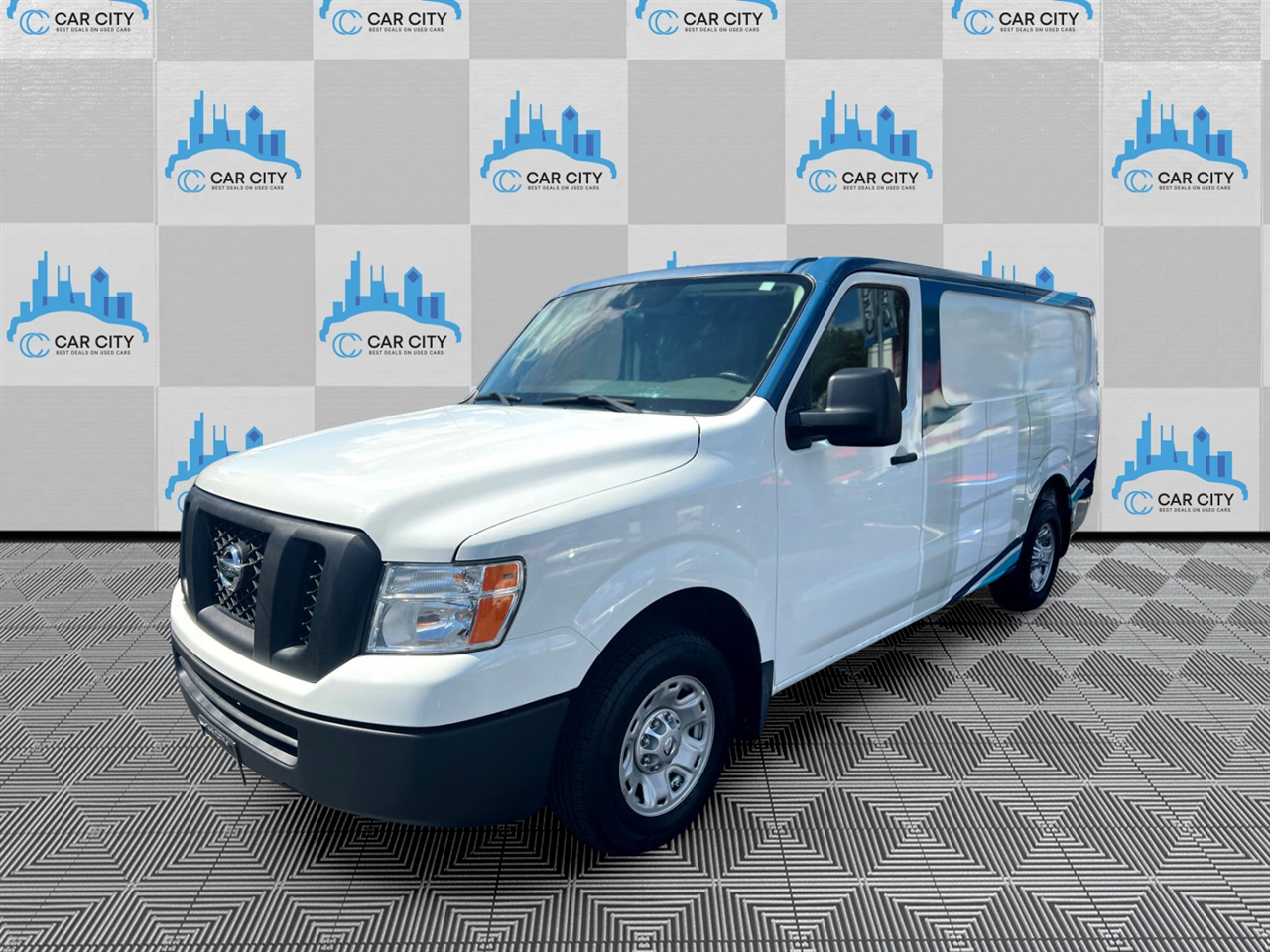 2016 Nissan NV1500 photo 3