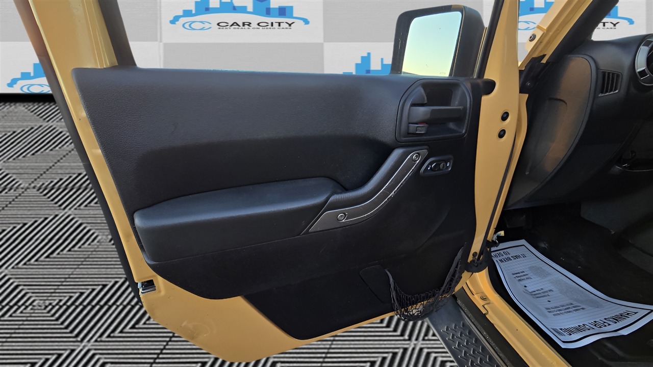 Jeep Wrangler Unlimited Sport 4WD 2013