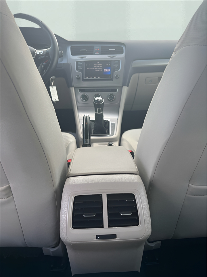 Volkswagen Golf TSI S 5M 2016