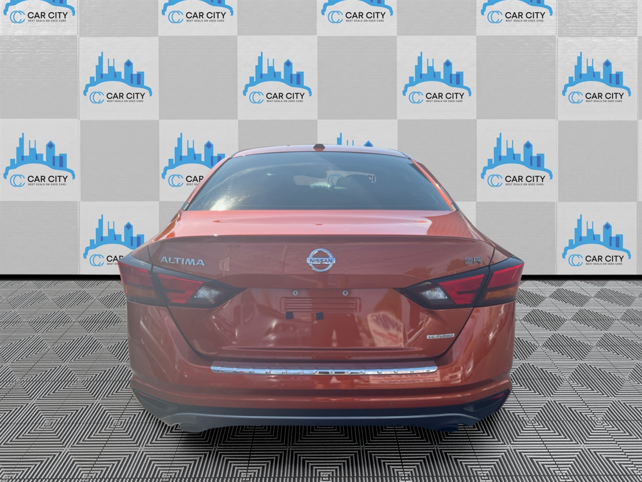 2022 Nissan Altima SR photo 20