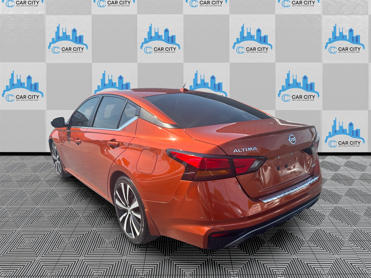 Nissan Altima VC-T SR 4D Sedan 2.0 2022