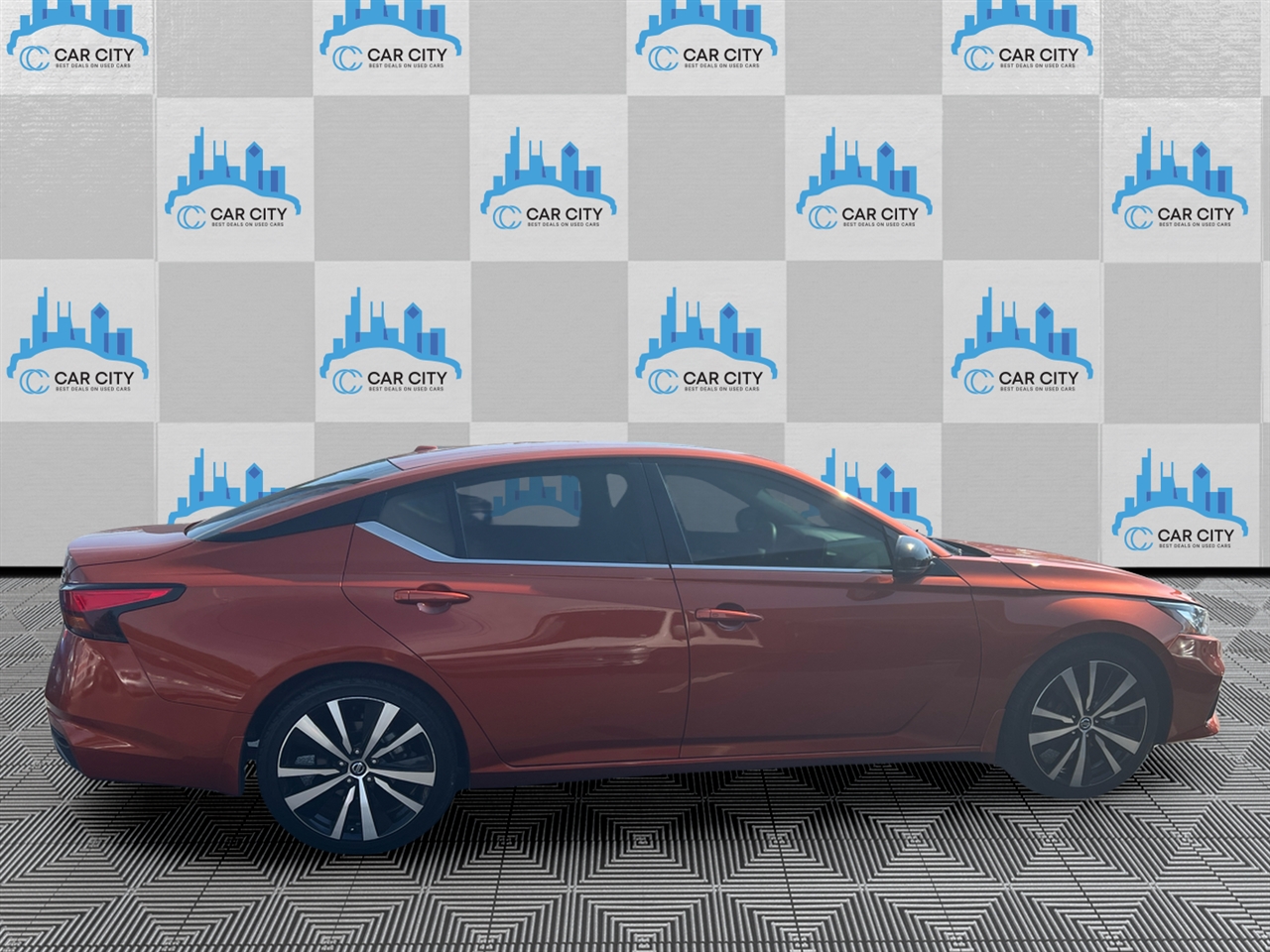 Nissan Altima VC-T SR 4D Sedan 2.0 2022