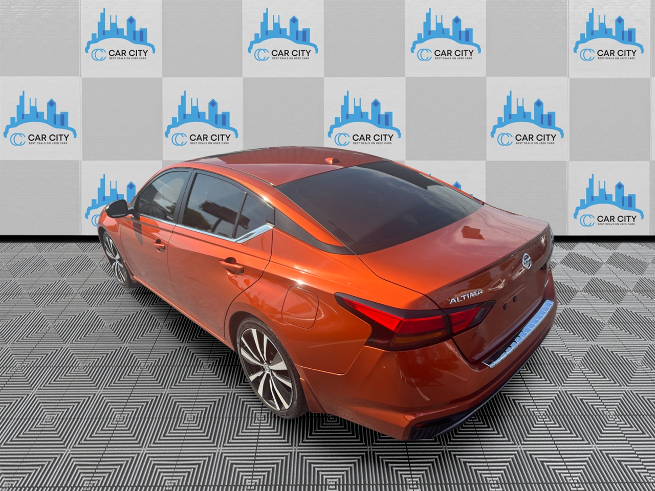 Nissan Altima VC-T SR 4D Sedan 2.0 2022