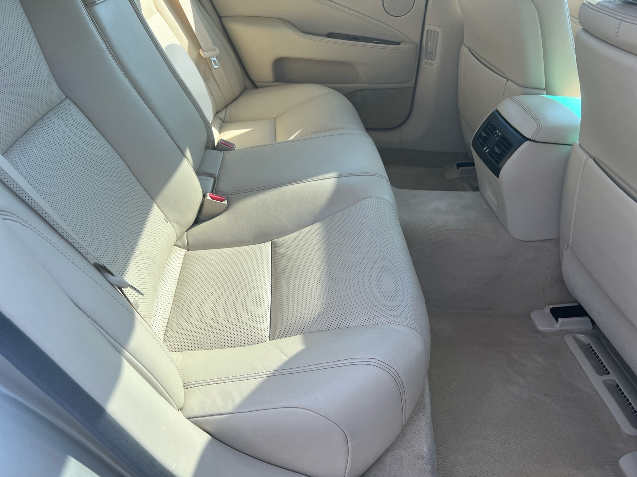 Lexus LS 460 Luxury Sedan AWD 2015