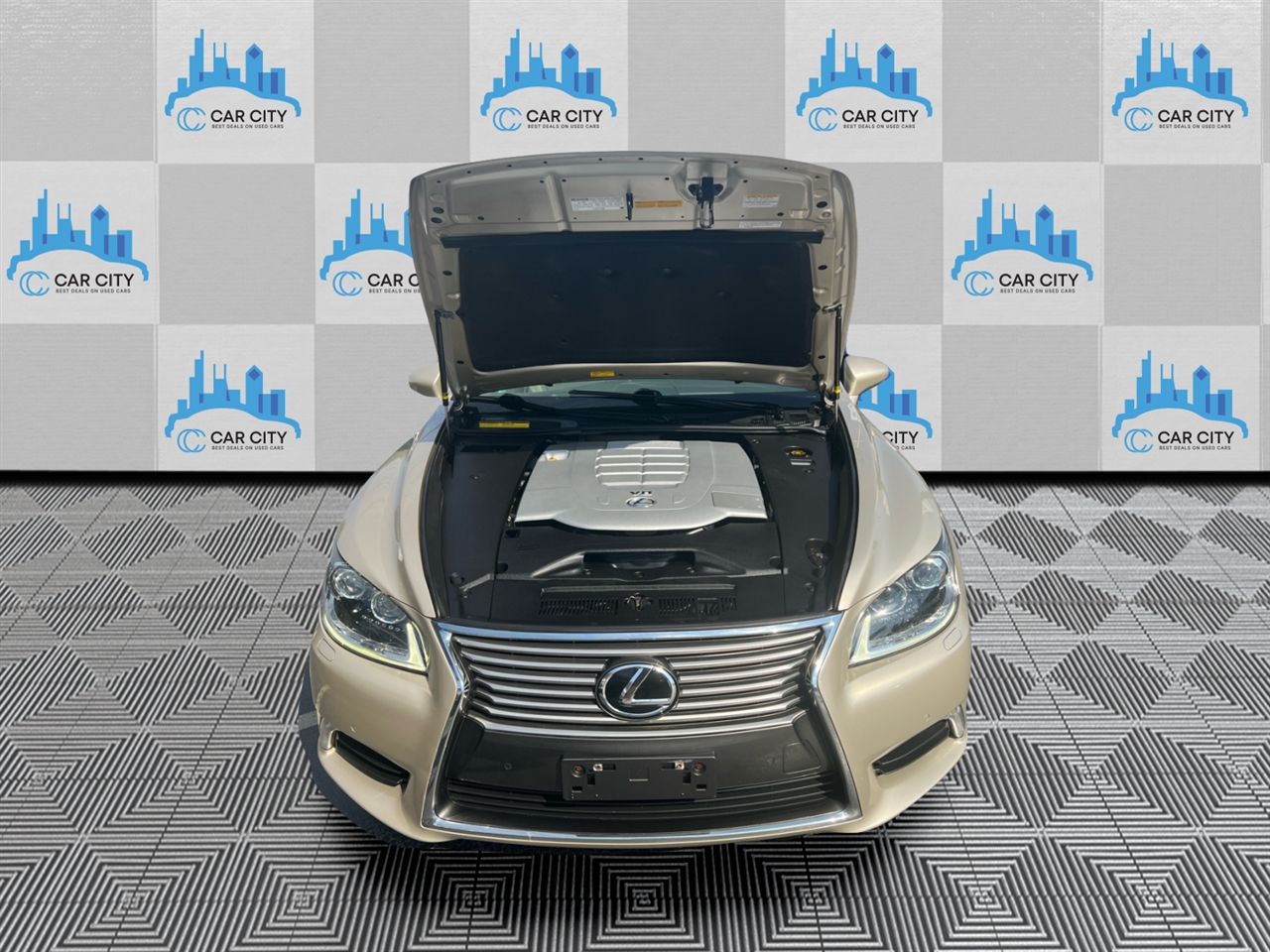 Lexus LS 460 Luxury Sedan AWD 2015