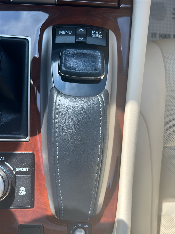 Lexus LS 460 Luxury Sedan AWD 2015