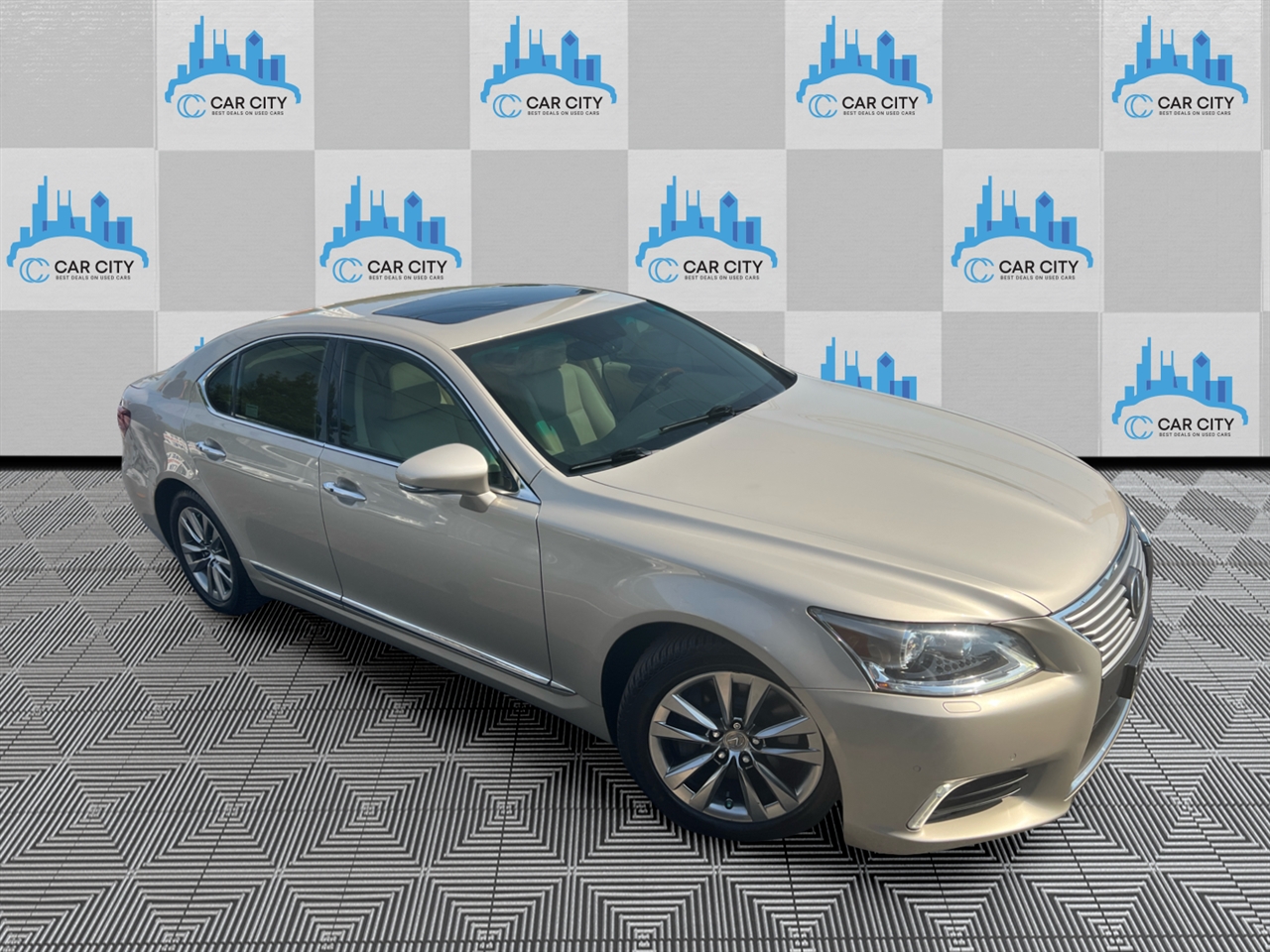 Lexus LS 460 Luxury Sedan AWD 2015