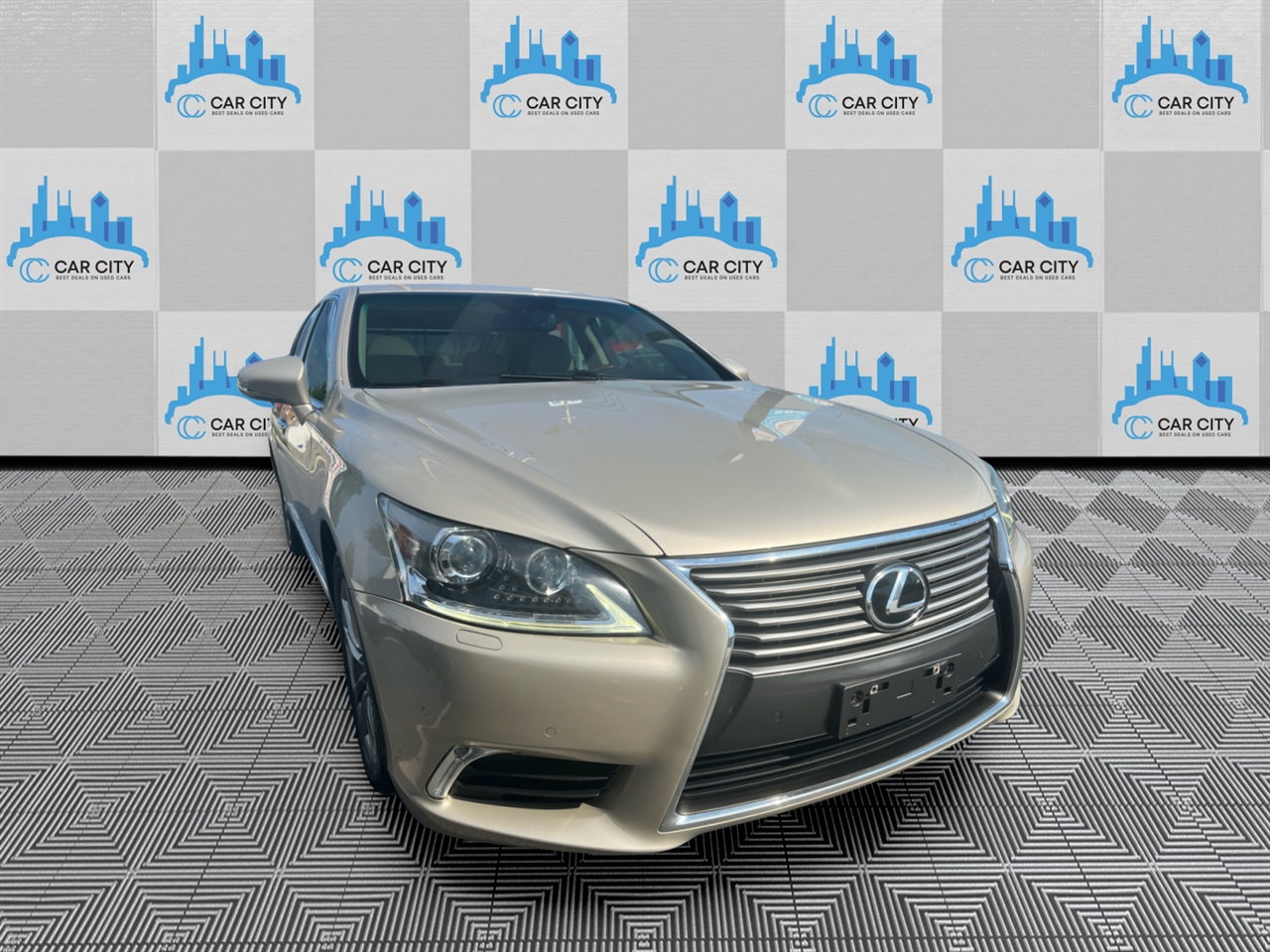 Lexus LS 460 Luxury Sedan AWD 2015