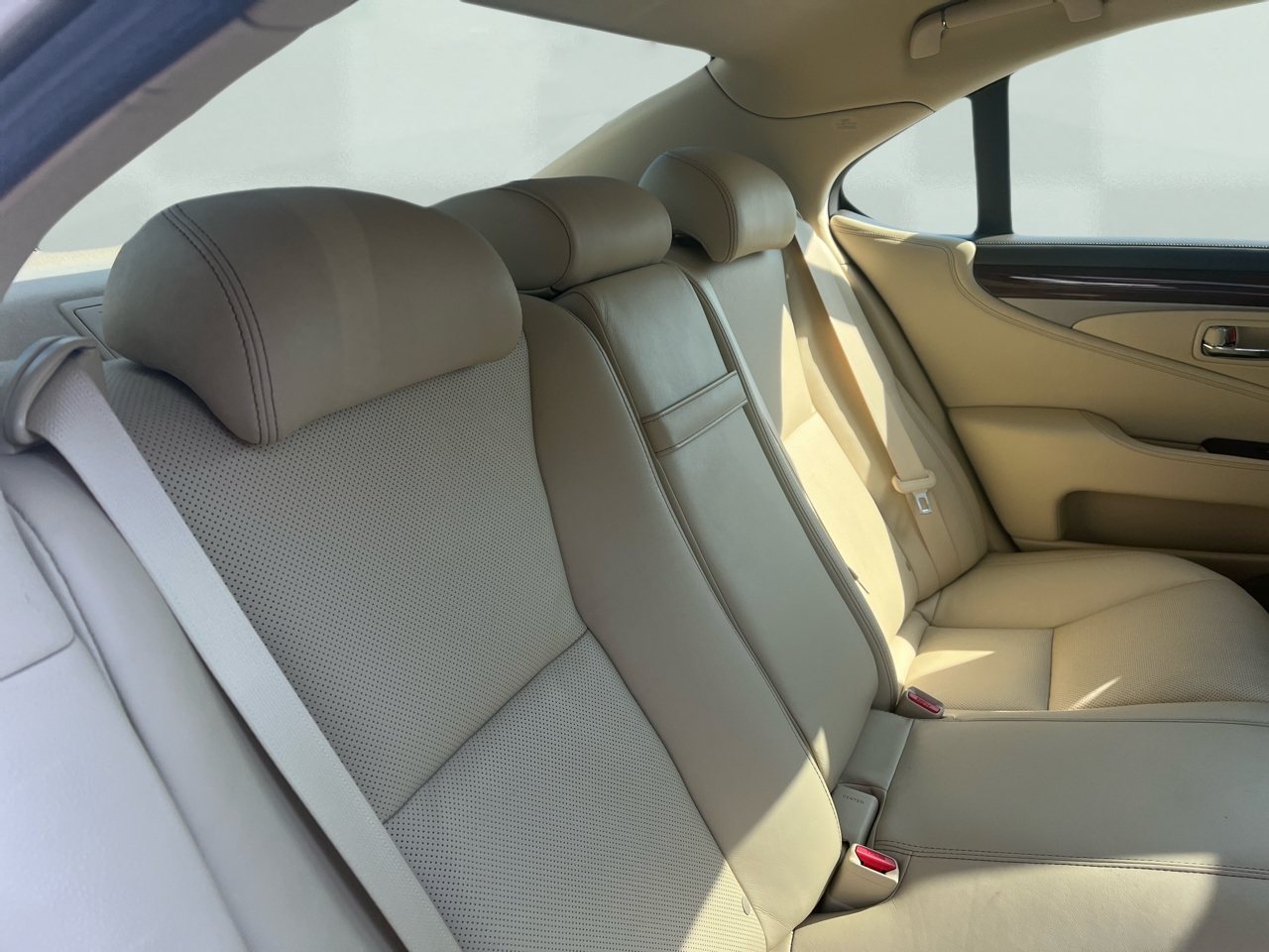 Lexus LS 460 Luxury Sedan AWD 2015