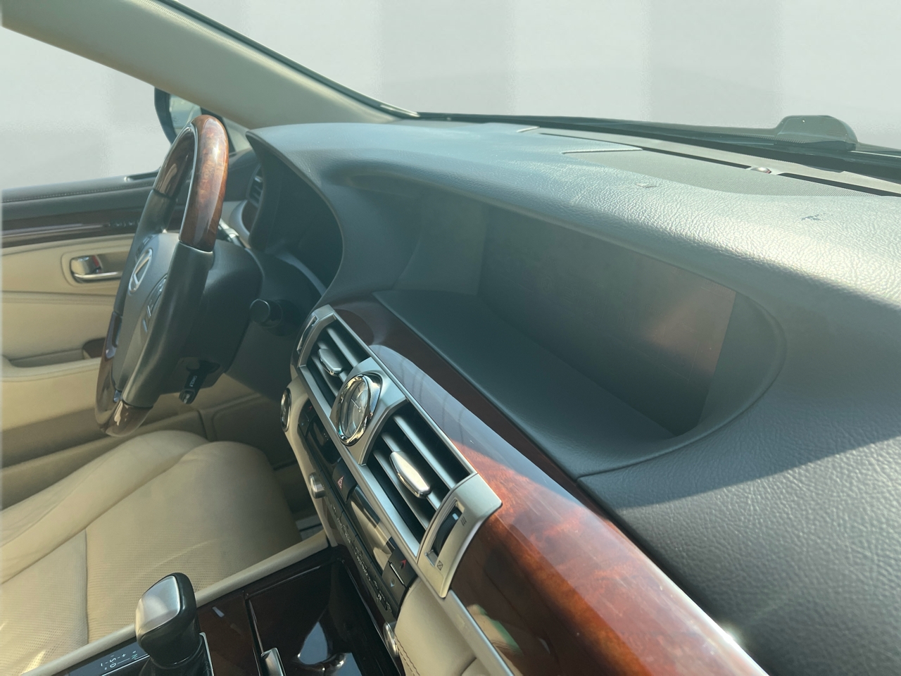 Lexus LS 460 Luxury Sedan AWD 2015