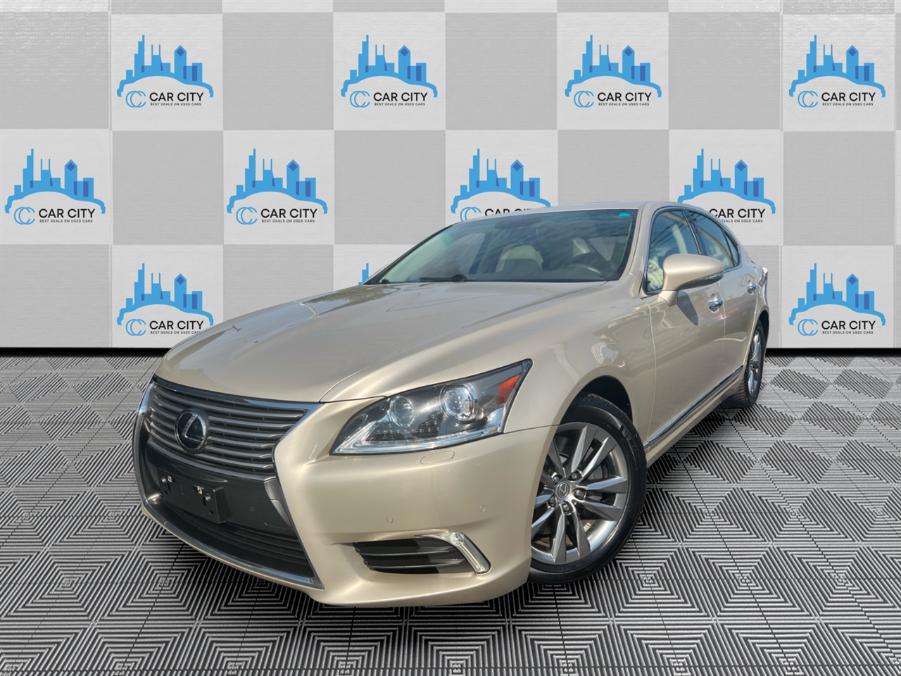 Lexus LS 460 Luxury Sedan AWD 2015