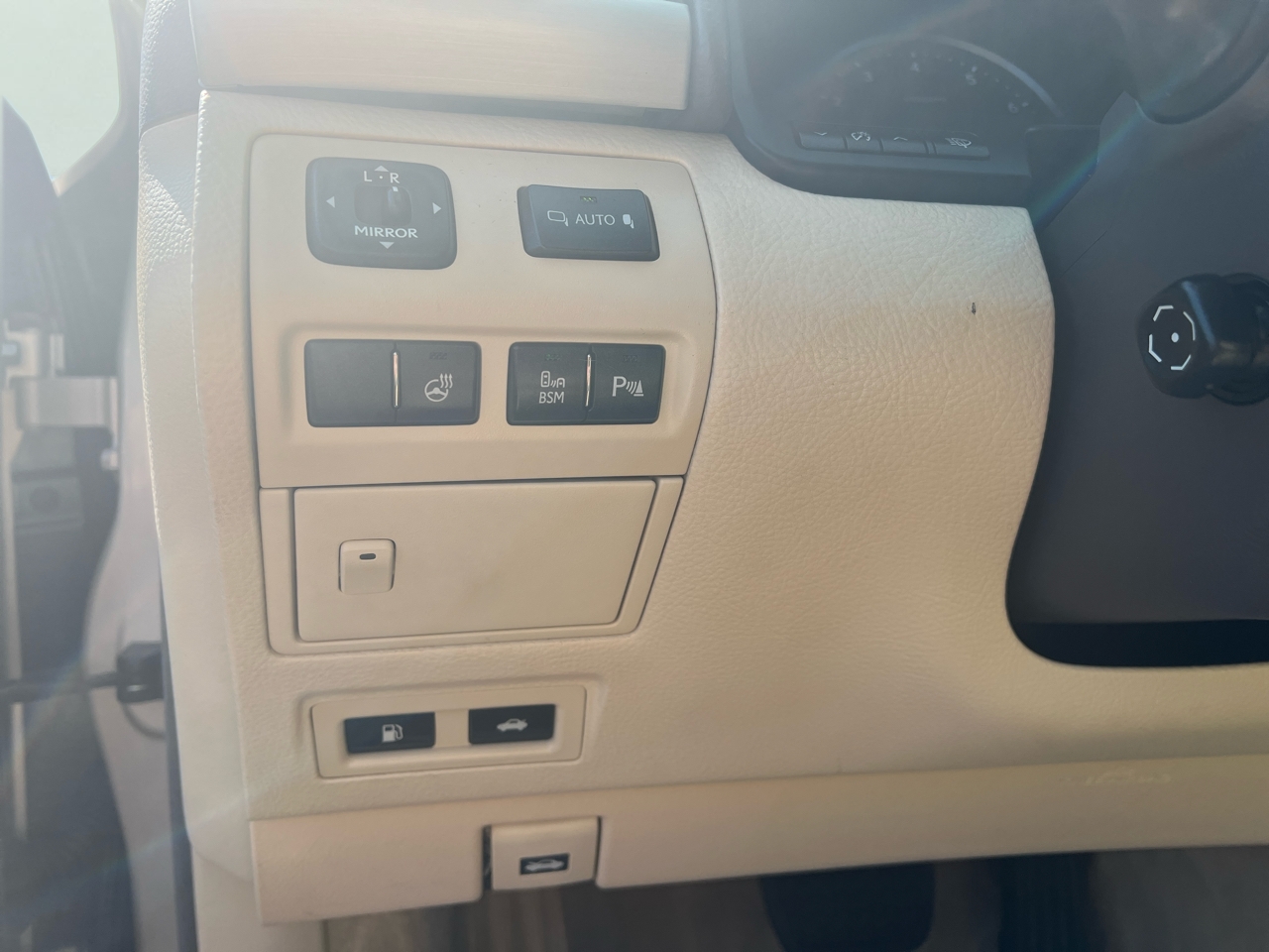 Lexus LS 460 Luxury Sedan AWD 2015