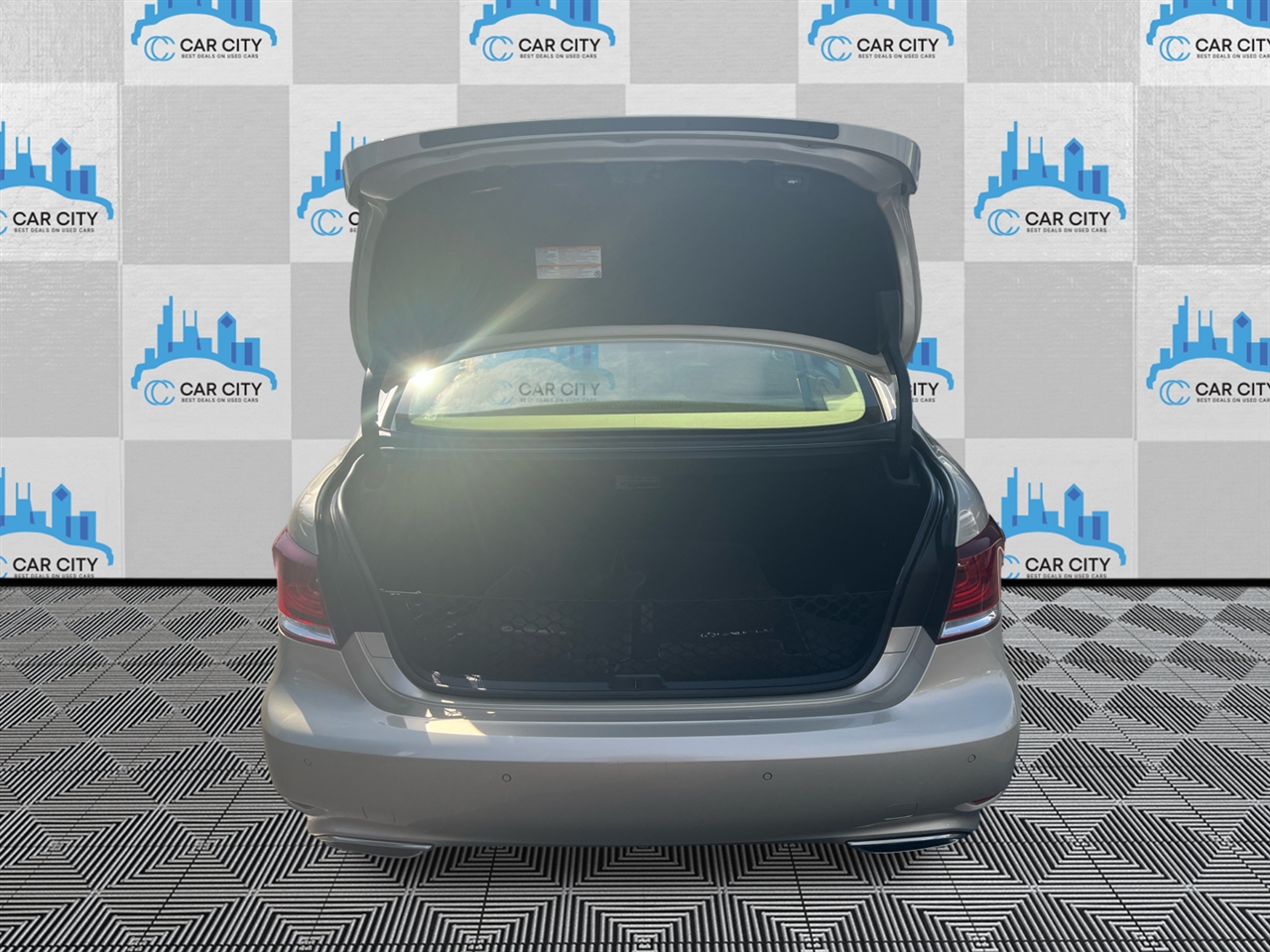 Lexus LS 460 Luxury Sedan AWD 2015