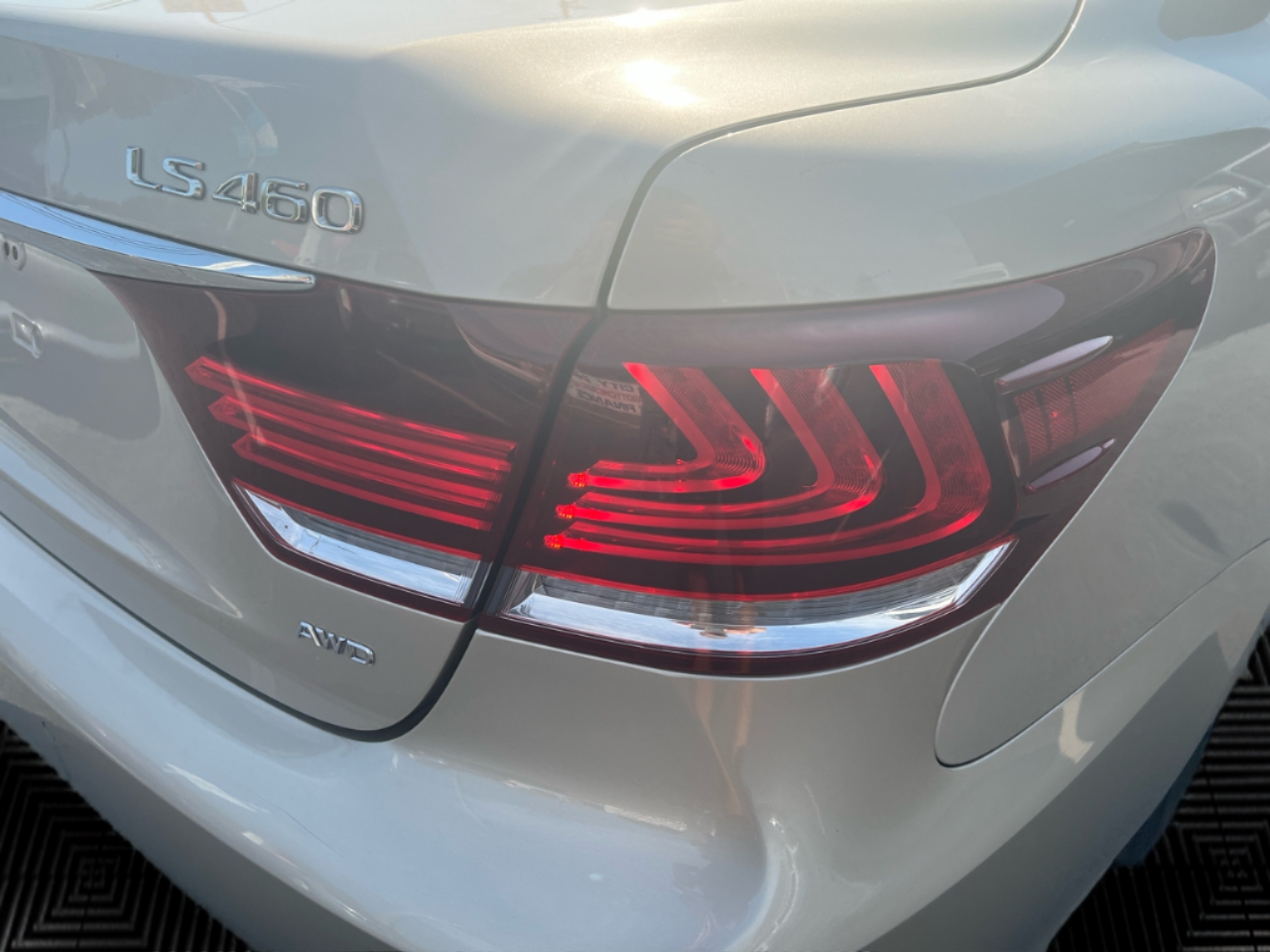 Lexus LS 460 Luxury Sedan AWD 2015