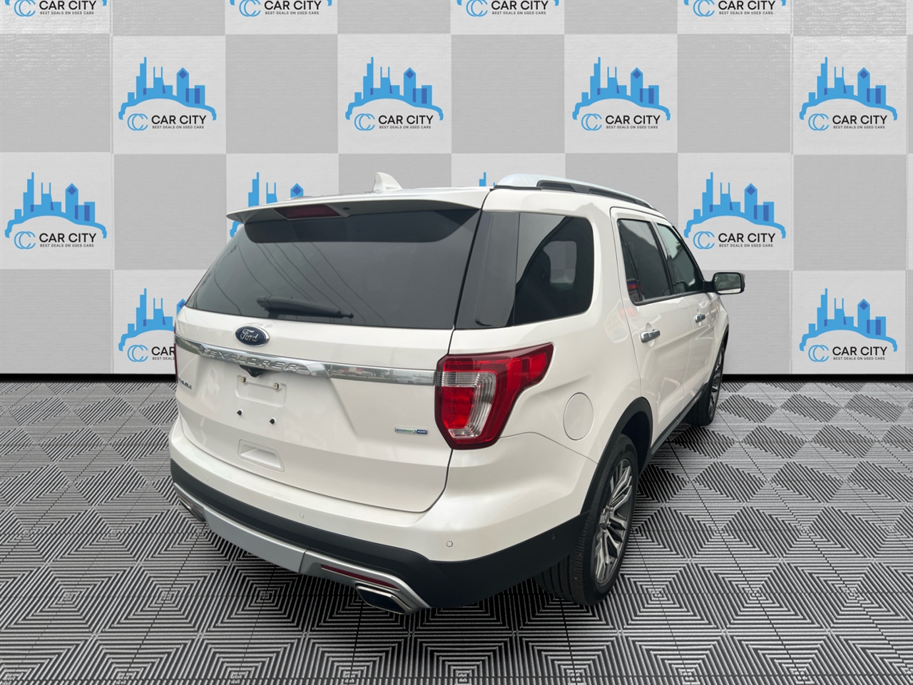 Ford Explorer Platinum 4WD 2016